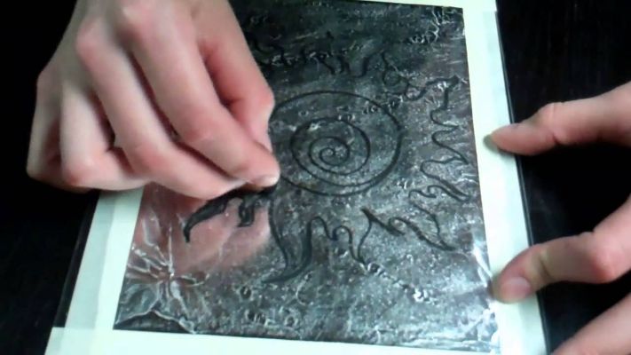 Use the chemical interaction between oil and water 