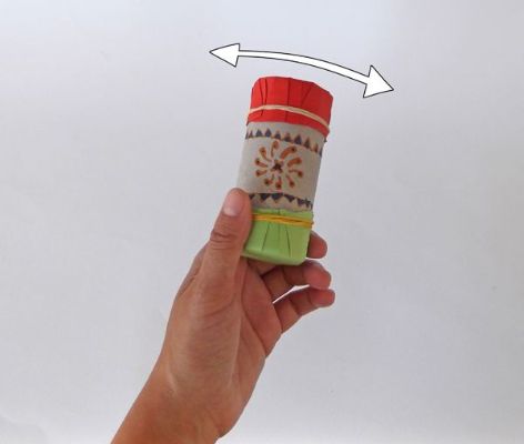 Decorate the Maracas