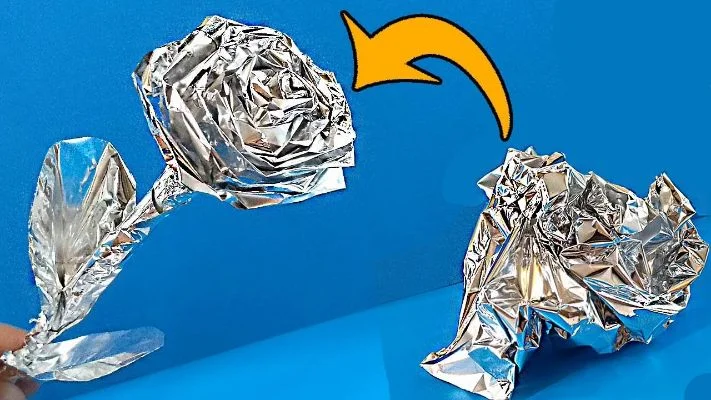 Foil-Sculpted Flowers