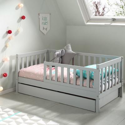 3 Year Old Won't Stay In Bed At Night